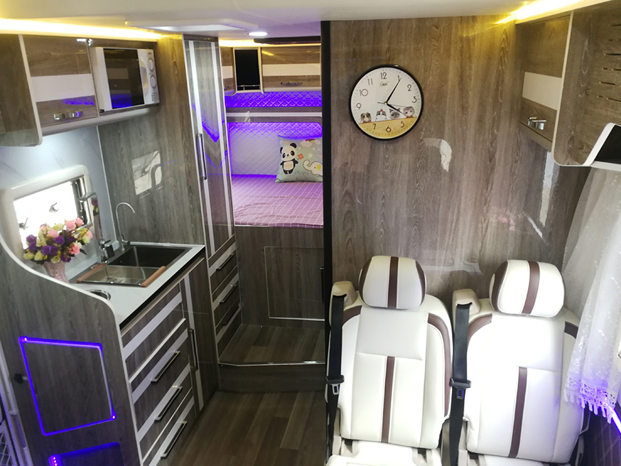 上汽躍進(jìn)H500輕卡平頭自動(dòng)擋房車(chē)-后橫床2 上汽躍進(jìn)H500輕卡平頭自動(dòng)擋房車(chē)-后橫床2