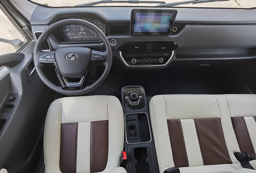 上汽躍進(jìn)H500輕卡平頭自動(dòng)擋房車(chē)駕駛室 上汽躍進(jìn)H500輕卡平頭自動(dòng)擋房車(chē)駕駛室