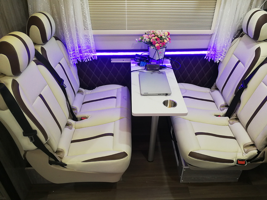 上汽躍進(jìn)H500輕卡平頭自動(dòng)擋房車(chē)-后橫床4 上汽躍進(jìn)H500輕卡平頭自動(dòng)擋房車(chē)-后橫床4